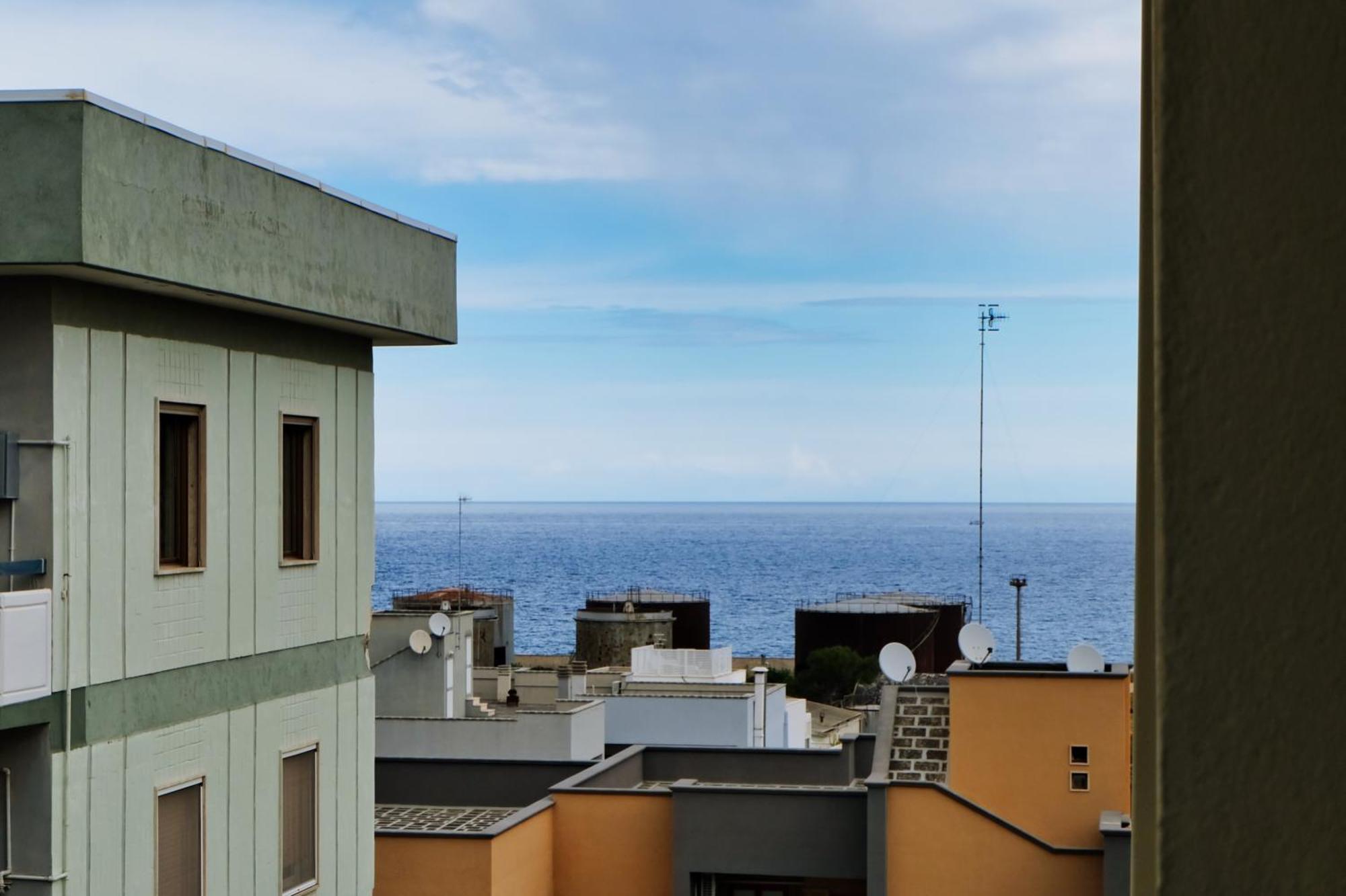 Mare Mary - Appartamento Vista Mare A Monopoli Exterior foto